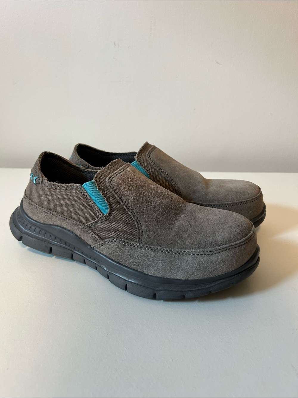 Women's Gray Slip-On Athletic Loafers with Teal Accents